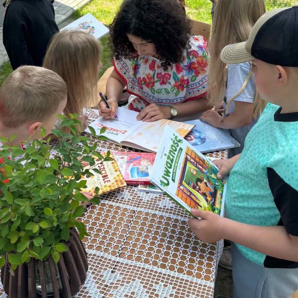 Paulina Płatkowska autografy dla dzieci